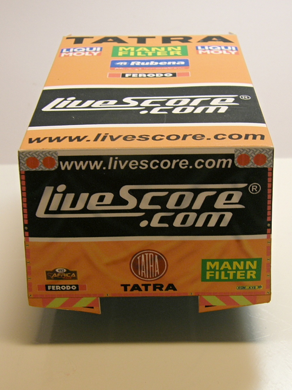 Tatra 815 DAKAR 2T0R45 Livescore AER 2011 (Plná velikost v novém okně) Tatra 815 DAKAR 2T0R45 Livescore AER 2011