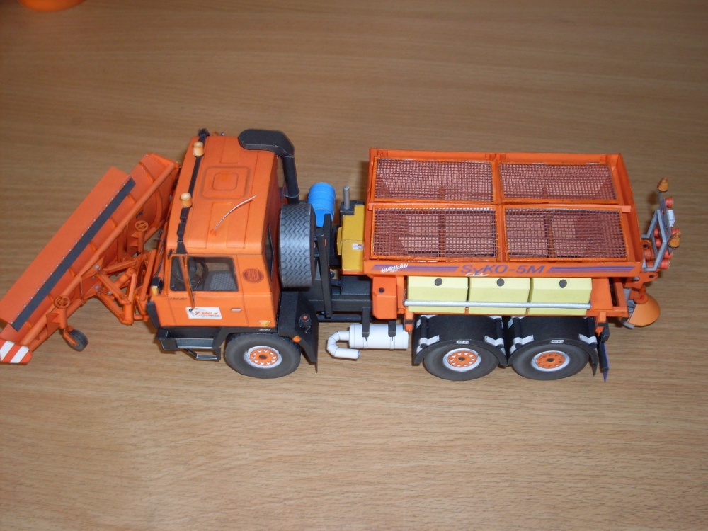 Tatra 815 NTH 6x6 nástavba SYKO 5M a radlice (Plná velikost v novém okně) Tatra 815 NTH 6x6 nástavba SYKO 5M a radlice