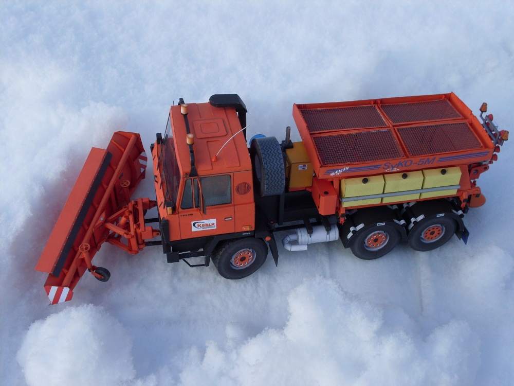 Tatra 815 NTH 6x6 nástavba SYKO 5M a radlice (Plnďż˝ velikost v novďż˝m oknďż˝) Tatra 815 NTH 6x6 nástavba SYKO 5M a radlice