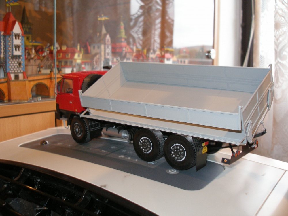 Tatra 815 Z 22 208 6x6.1 (Plná velikost v novém okně) Tatra 815 Z 22 208 6x6.1