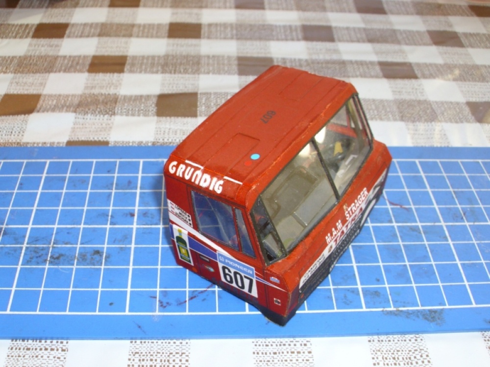 Tatra 815 VD 10 300 4x4.1 Dakar 1988 (Plná velikost v novém okně) Tatra 815 VD 10 300 4x4.1 Dakar 1988