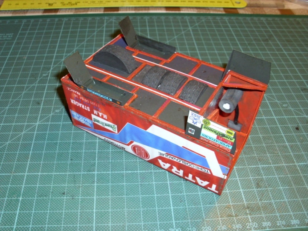 Tatra 815 VD 10 300 4x4.1 Dakar 1988 (Plná velikost v novém okně) Tatra 815 VD 10 300 4x4.1 Dakar 1988