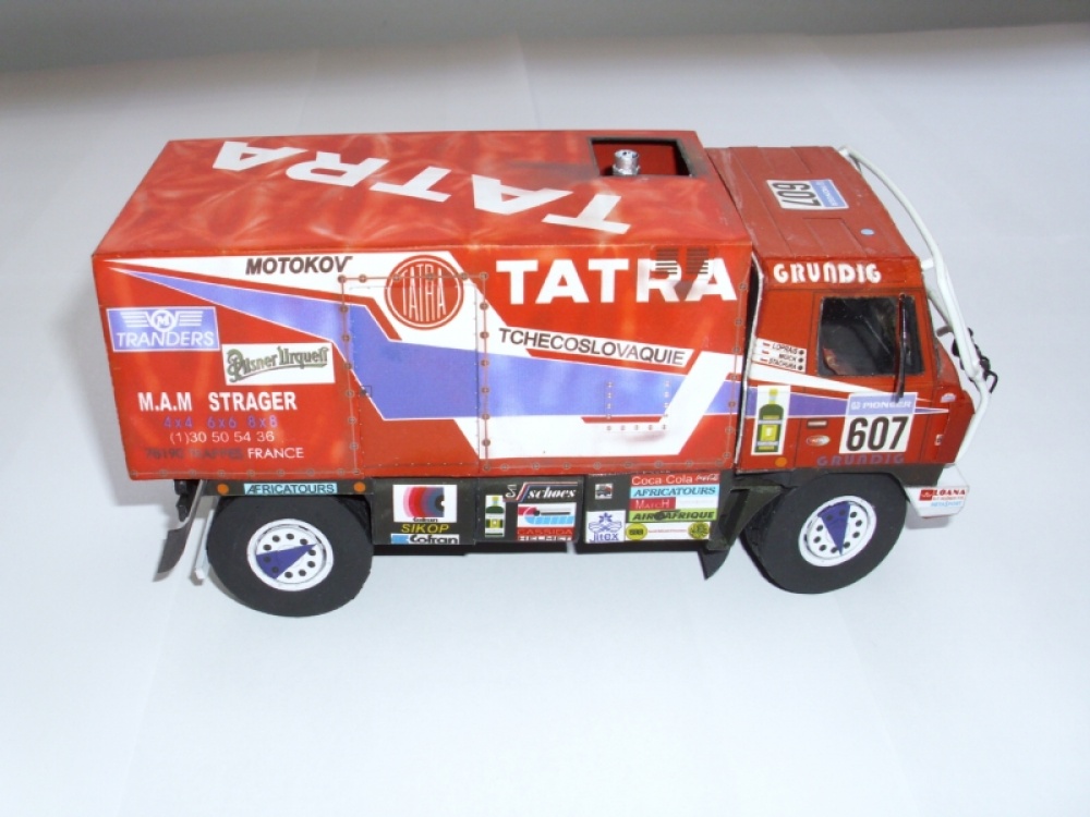 Tatra 815 VD 10 300 4x4.1 Dakar 1988 (Plná velikost v novém okně) Tatra 815 VD 10 300 4x4.1 Dakar 1988