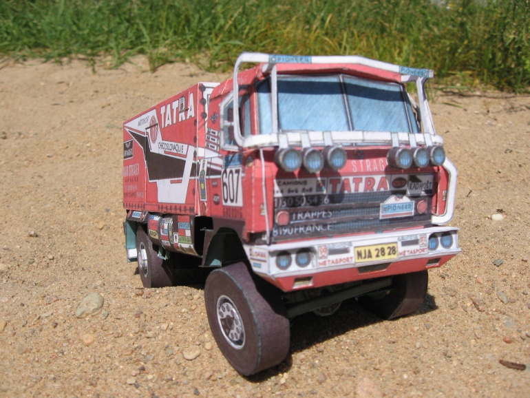 Tatra 815 VD 10 300 Dakar 1988 (Plná velikost v novém okně) Tatra 815 VD 10 300 Dakar 1988