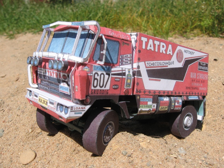 Tatra 815 VD 10 300 Dakar 1988 (Plná velikost v novém okně) Tatra 815 VD 10 300 Dakar 1988