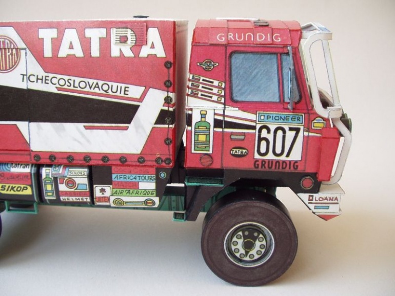 Tatra 815 VD 10 300 Dakar 88 (Plná velikost v novém okně) Tatra 815 VD 10 300 Dakar 88