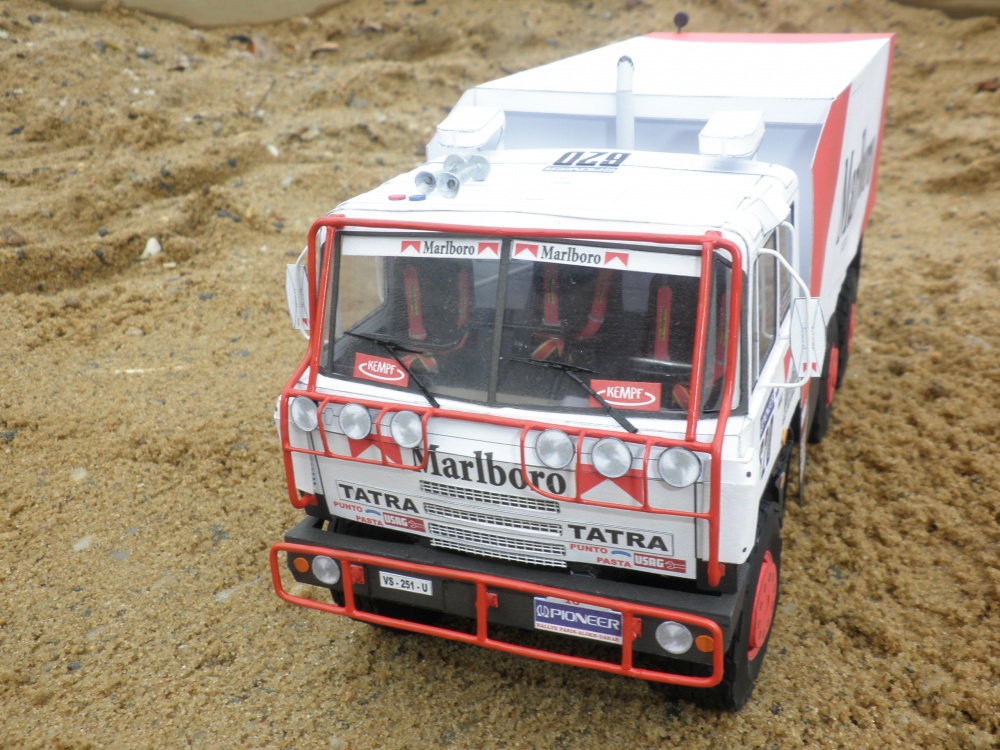 Tatra 815 VD 13 350 6x6.1 Dakar 1988 Clay Regazzoni (Plná velikost v novém okně) Tatra 815 VD 13 350 6x6.1 Dakar 1988 Clay Regazzoni
