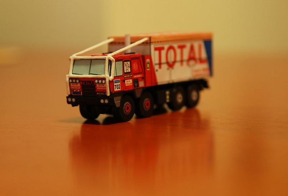 Tatra 815 VT 26 265 8X8 TOTAL Dakar 1988 (Plná velikost v novém okně) Tatra 815 VT 26 265 8X8 TOTAL Dakar 1988
