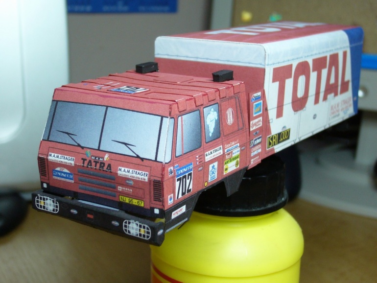 Tatra 815 VT 26 265 8X8 TOTAL Dakar 1988 (Plná velikost v novém okně) Tatra 815 VT 26 265 8X8 TOTAL Dakar 1988