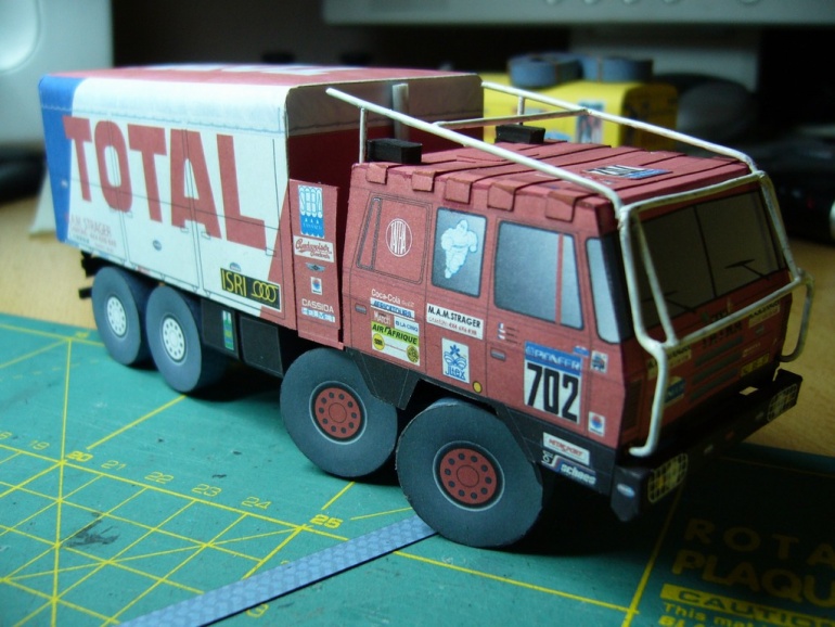 Tatra 815 VT 26 265 8X8 TOTAL Dakar 1988 (Plná velikost v novém okně) Tatra 815 VT 26 265 8X8 TOTAL Dakar 1988