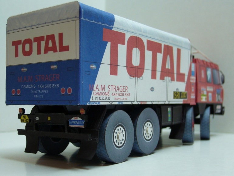 Tatra 815 VT 26 265 8X8 TOTAL Dakar 1988 (Plná velikost v novém okně) Tatra 815 VT 26 265 8X8 TOTAL Dakar 1988