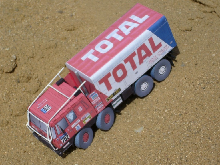 Tatra 815 VT 26 265 8X8 TOTAL Dakar 1988 (Plná velikost v novém okně) Tatra 815 VT 26 265 8X8 TOTAL Dakar 1988