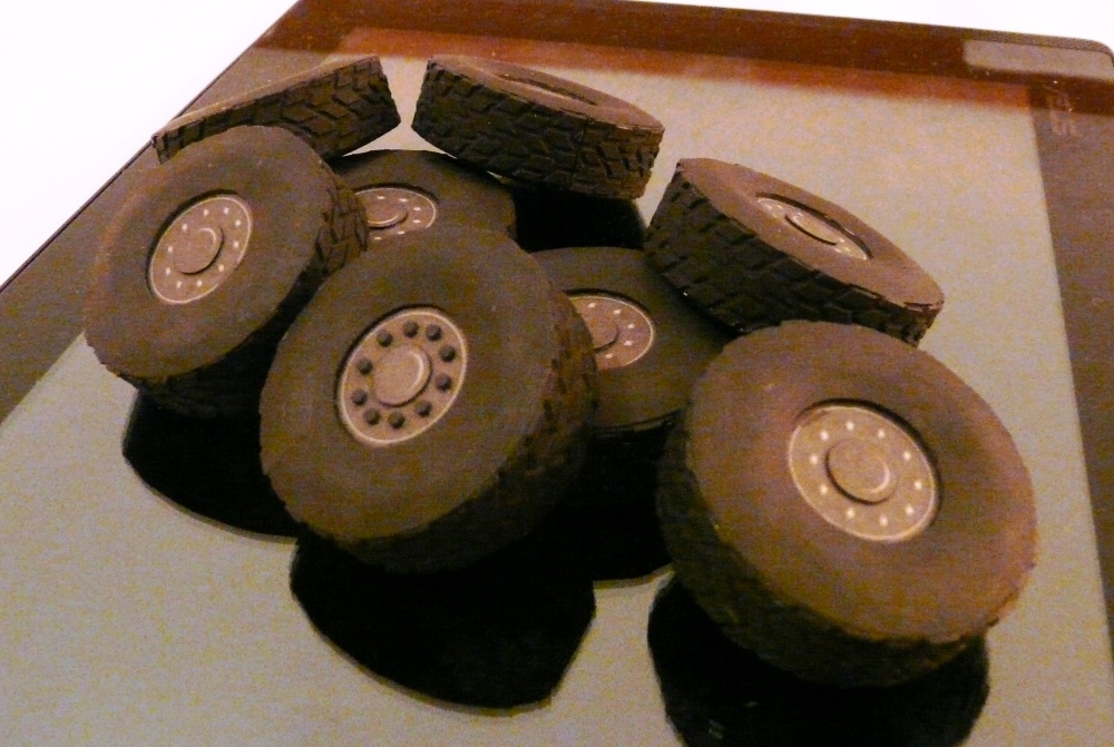 232067