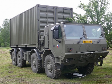 Tatra 815-7 8x8  nosi� kontejner�