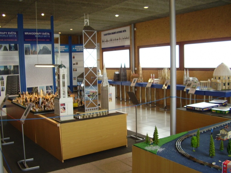 MiniUni