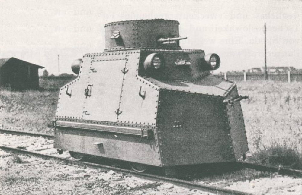 Tatra T-18 (Plná velikost v novém okně) Tatra T-18