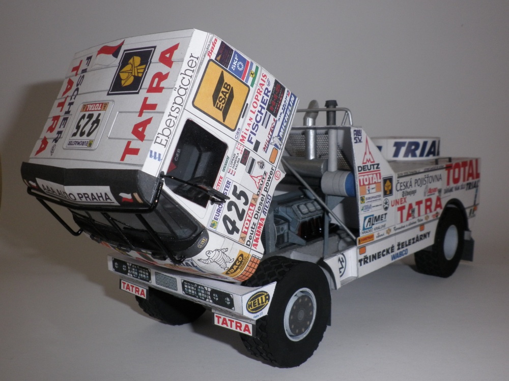 Tatra T 815 2 ZE R 55 16 400 4x4.1/33 Dakar 2001