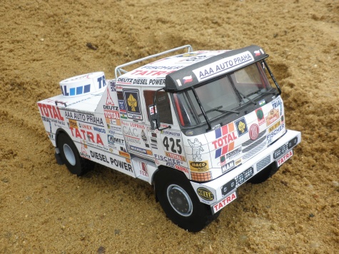 Tatra T 815 2 ZE R 55 16 400 4x4.1/33 Dakar 2001