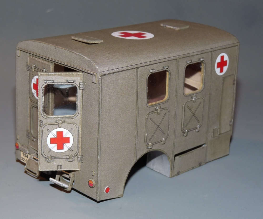 TATRA T805 Ambulance (Plná velikost v novém okně) TATRA T805 Ambulance