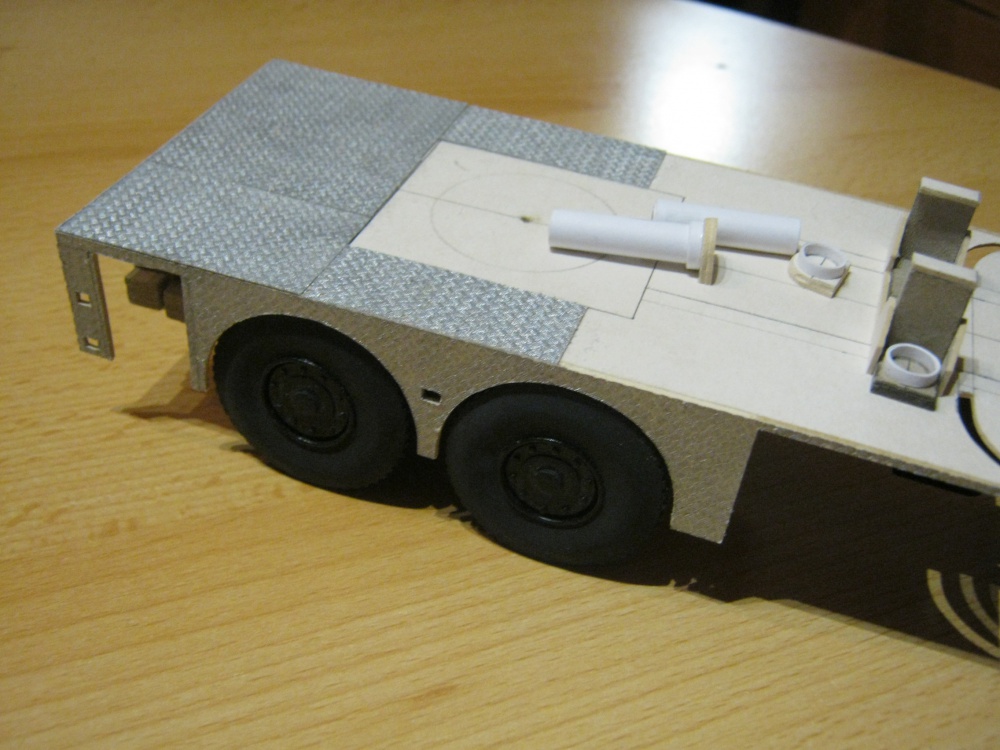 261758