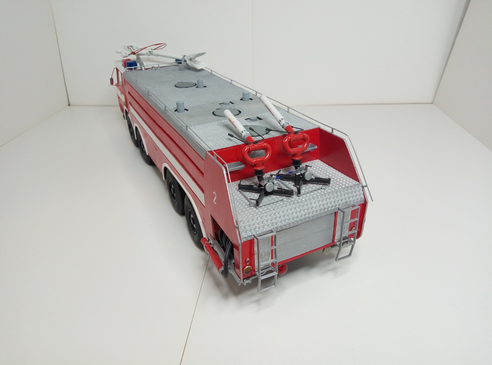 357704