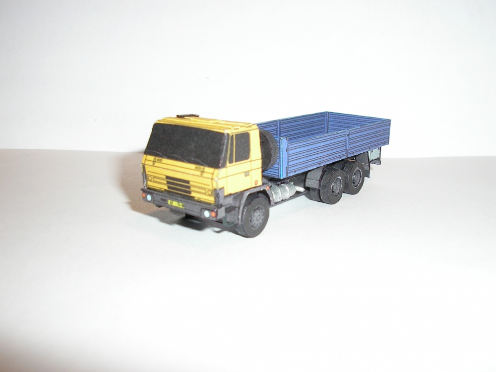 TATRA TRUCKS (Pln� velikost v nov�m okn�) TATRA TRUCKS