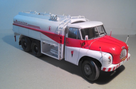Tatra 138 C-12 + CP-11 Benzina Tatra 138 C-12 + CP-11 Benzina