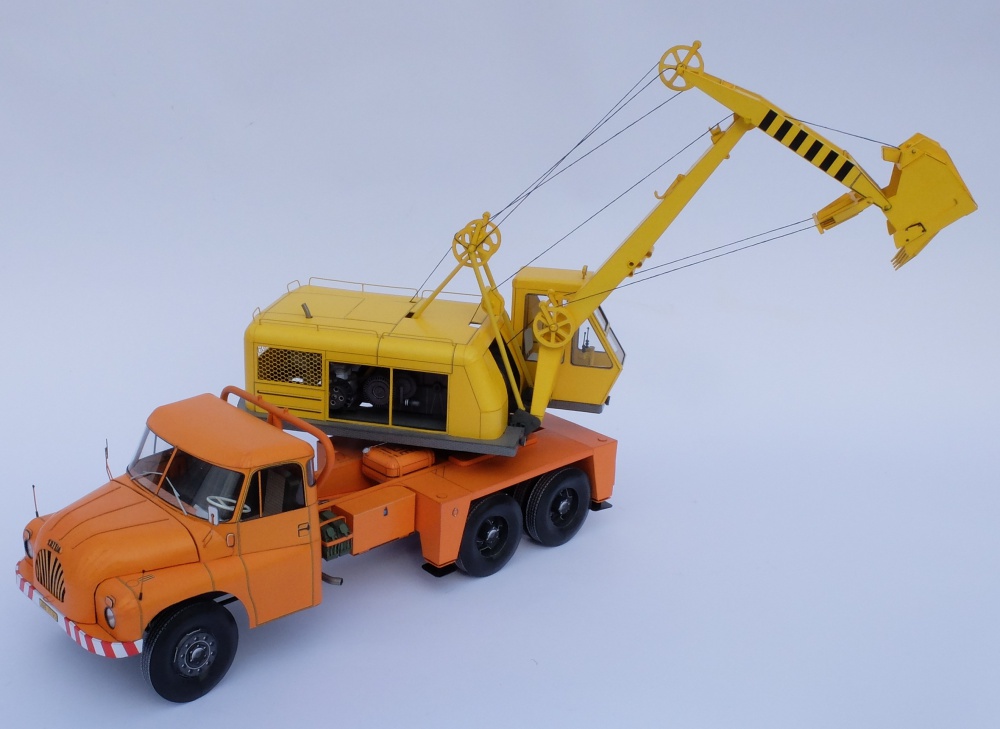 TATRA 138 D 032a (Plná velikost v novém okně) TATRA 138 D 032a