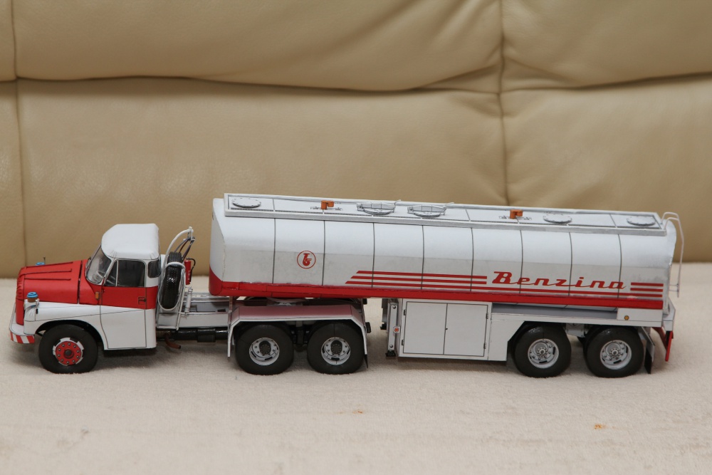 Tatra 148 NTt 6x6 „Benzina“ + návěs ZTS CN 23 TO (Plná velikost v novém okně) Tatra 148 NTt 6x6 „Benzina“ + návěs ZTS CN 23 TO