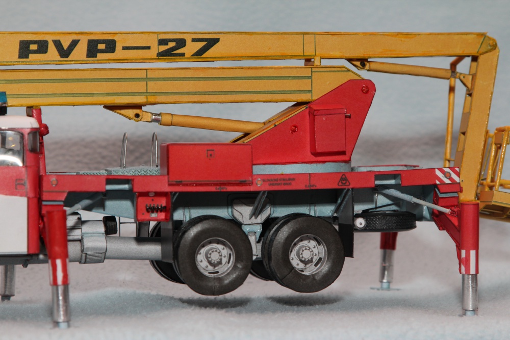 TATRA 148 PVP 27 (Plná velikost v novém okně) TATRA 148 PVP 27