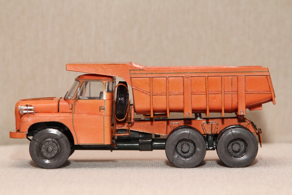 Tatra 148 S1