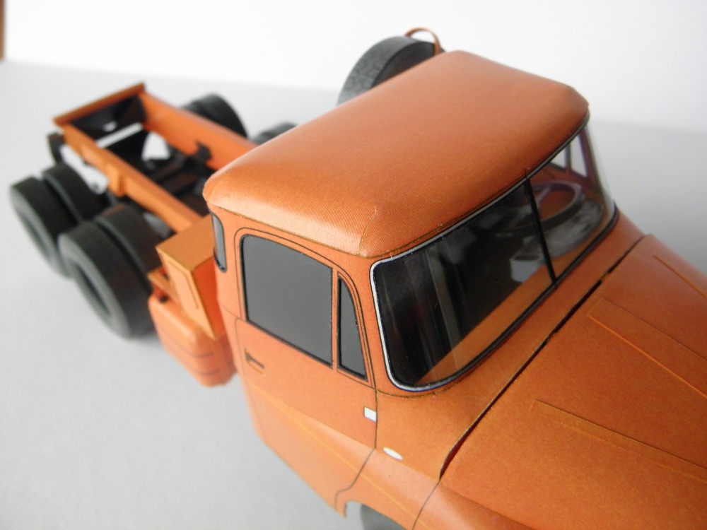 Tatra 148 S1
