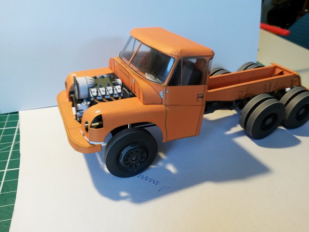 Tatra 148 S1 (Plná velikost v novém okně) Tatra 148 S1