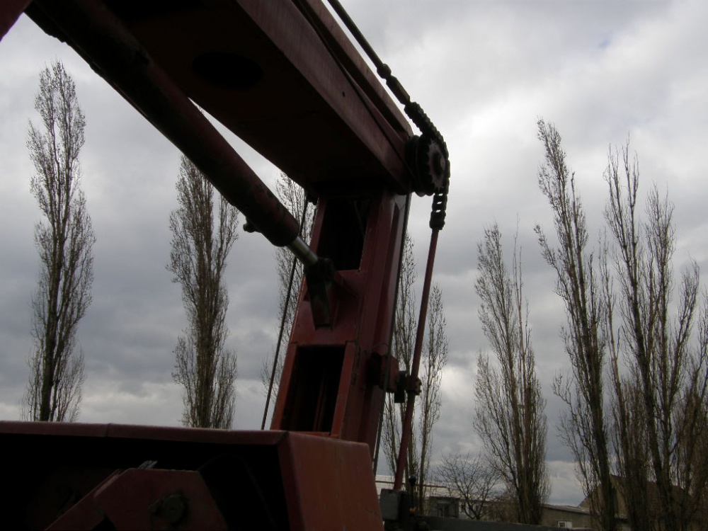 Tatra 148 vysokozdvižná plošina (Plná velikost v novém okně) Tatra 148 vysokozdvižná plošina