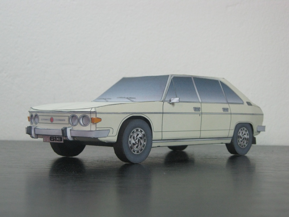 Tatra 613 (Plná velikost v novém okně) Tatra 613