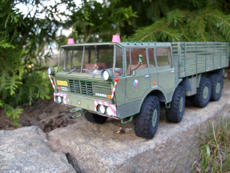 tatra813 (Pln� velikost v nov�m okn�) tatra813