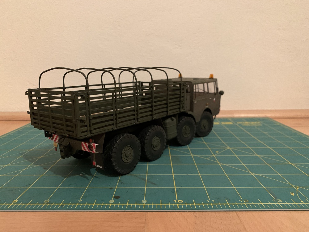 Tatra 813 8x8 Kolos (Plná velikost v novém okně) Tatra 813 8x8 Kolos