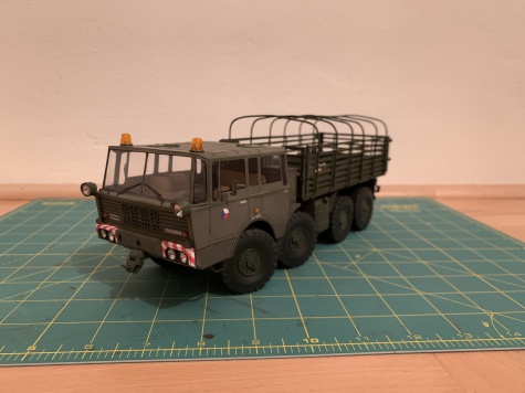 Tatra 813 8x8 Kolos