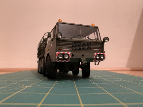 Tatra 813 8x8 Kolos