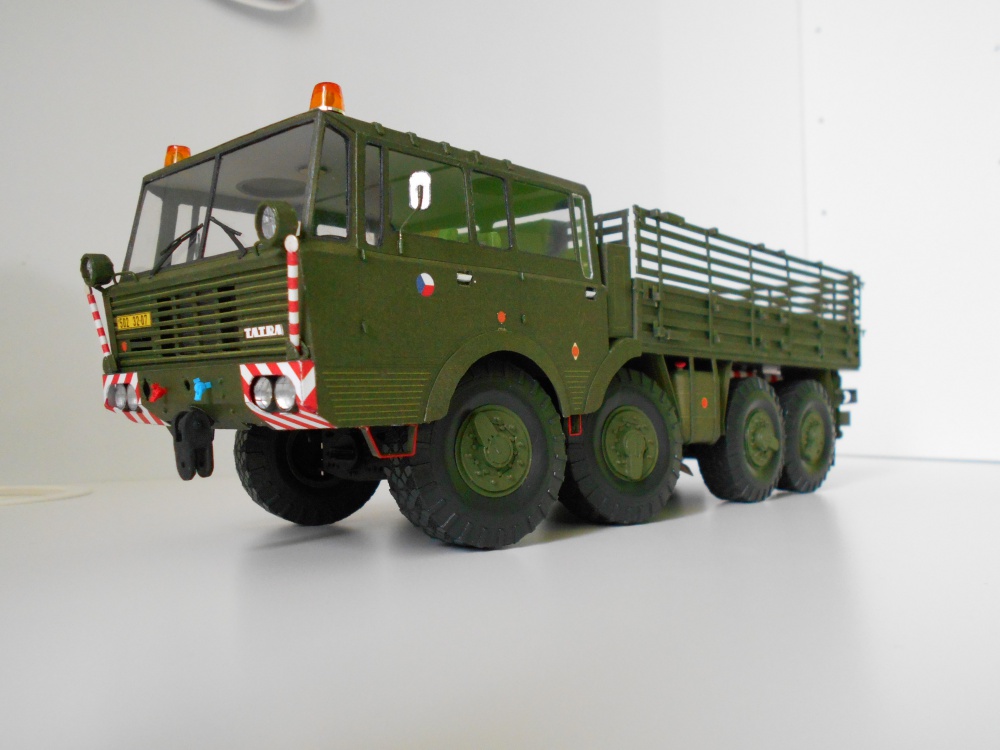 Tatra 813 8x8 Kolos (Plná velikost v novém okně) Tatra 813 8x8 Kolos