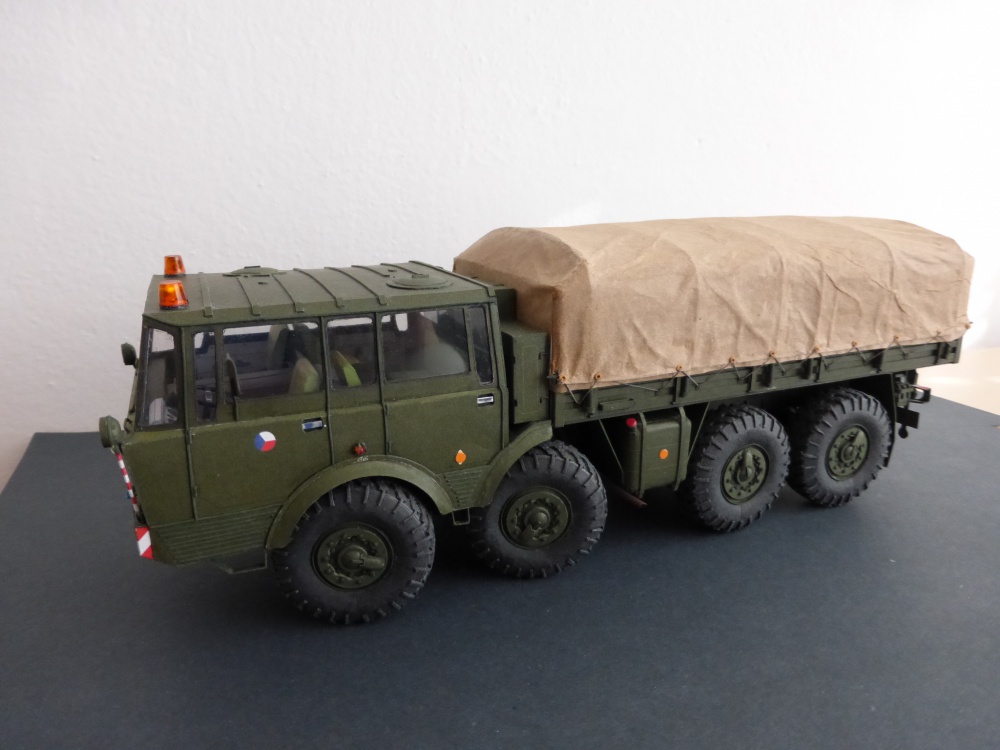 Tatra 813 8x8 Kolos (Plná velikost v novém okně) Tatra 813 8x8 Kolos