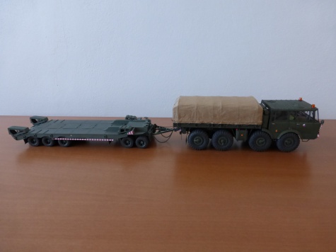 Tatra 813 8x8 Kolos Tatra 813 8x8 Kolos