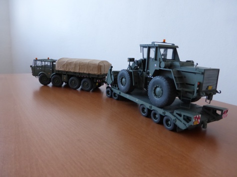 Tatra 813 8x8 Kolos Tatra 813 8x8 Kolos