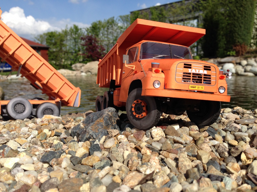 Tatra 813 S1 a Tatra 148 S1