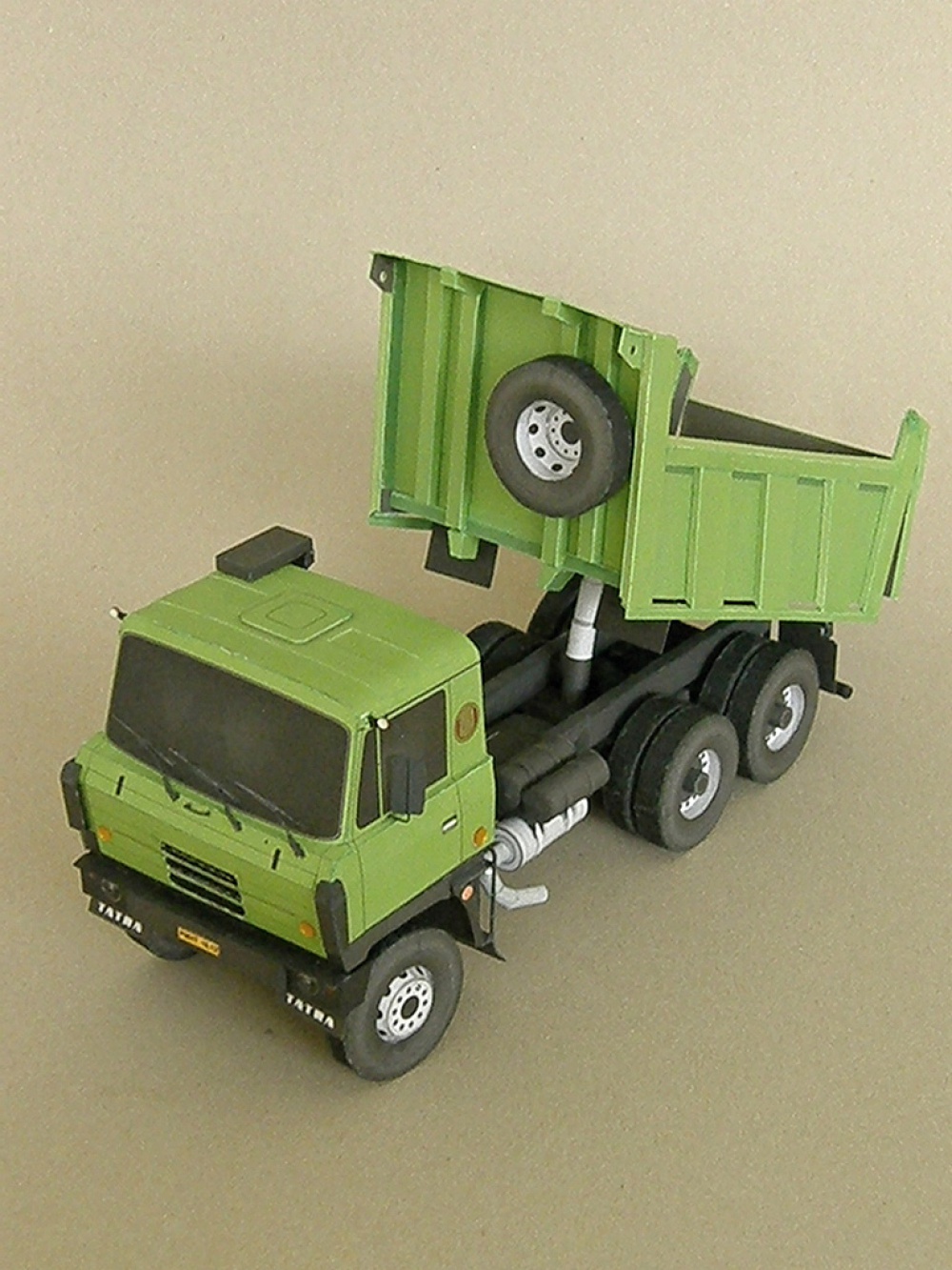 270081