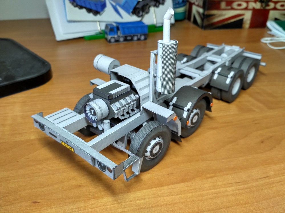 299724