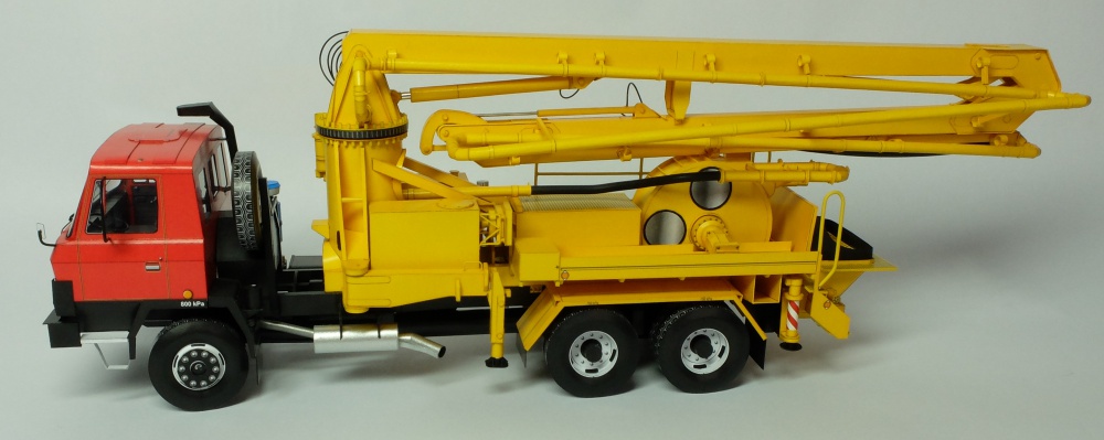 Tatra 815 betonpumpa (Plná velikost v novém okně) Tatra 815 betonpumpa