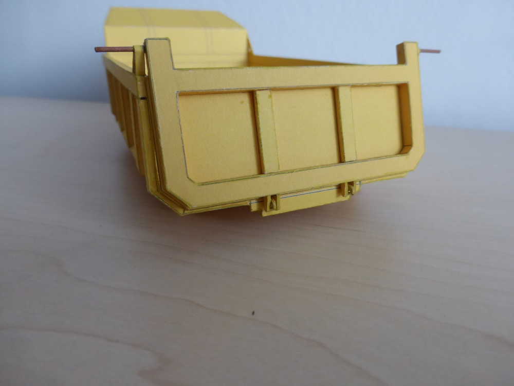 306457