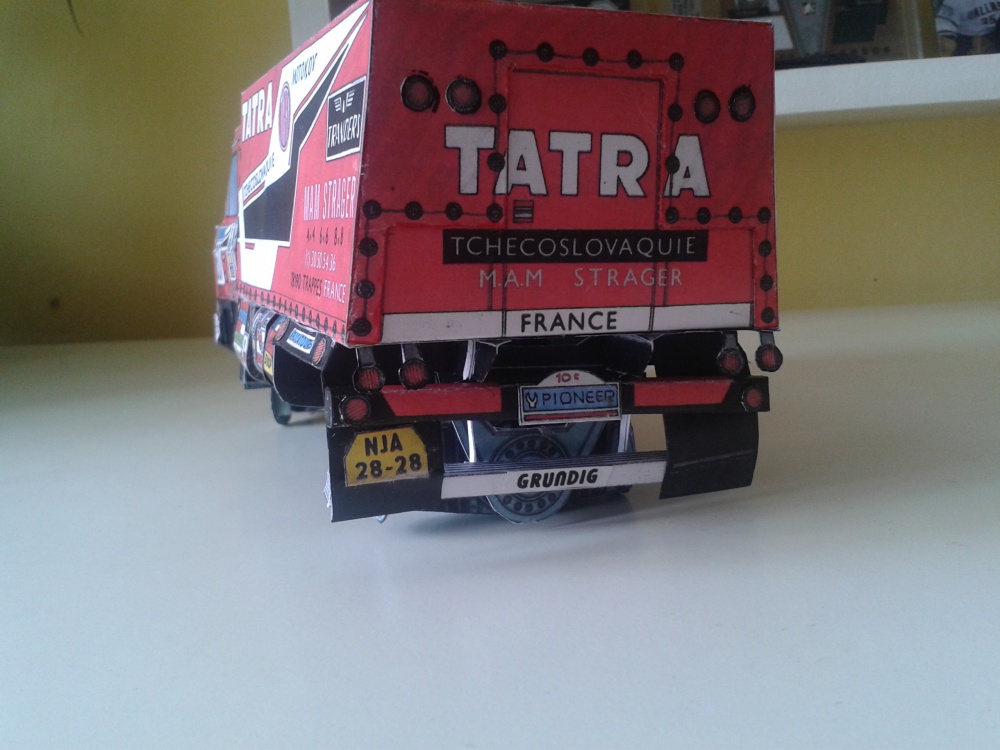 Tatra 815 VD 10 300 4x4 (Plná velikost v novém okně) Tatra 815 VD 10 300 4x4