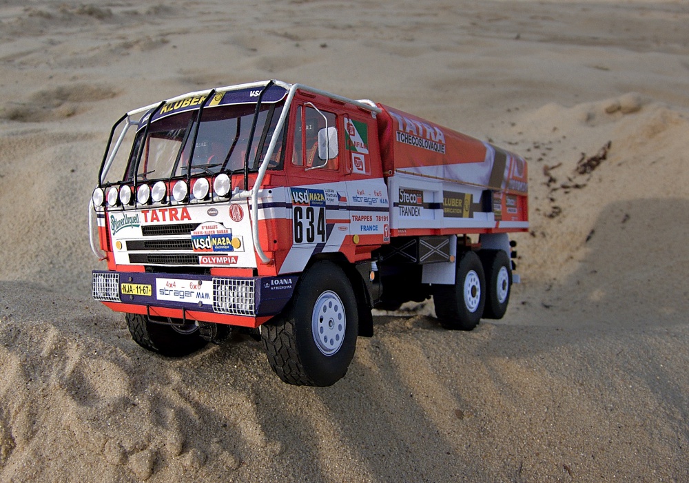 Tatra 815 VD13 350 6x6.1 Dakar 1986 (Plná velikost v novém okně) Tatra 815 VD13 350 6x6.1 Dakar 1986